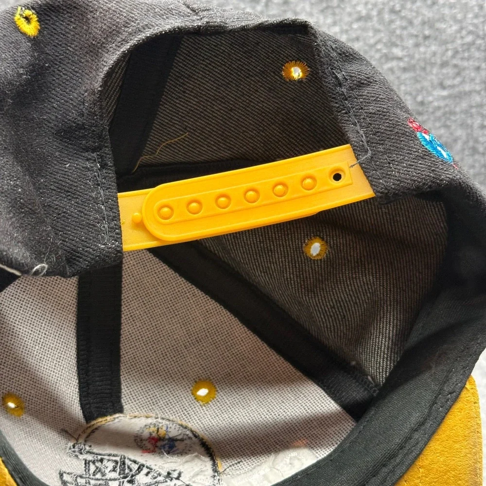 Vintage Pittsburgh Steelers Snapback Hat Universal Industries Black Gold NFL Cap